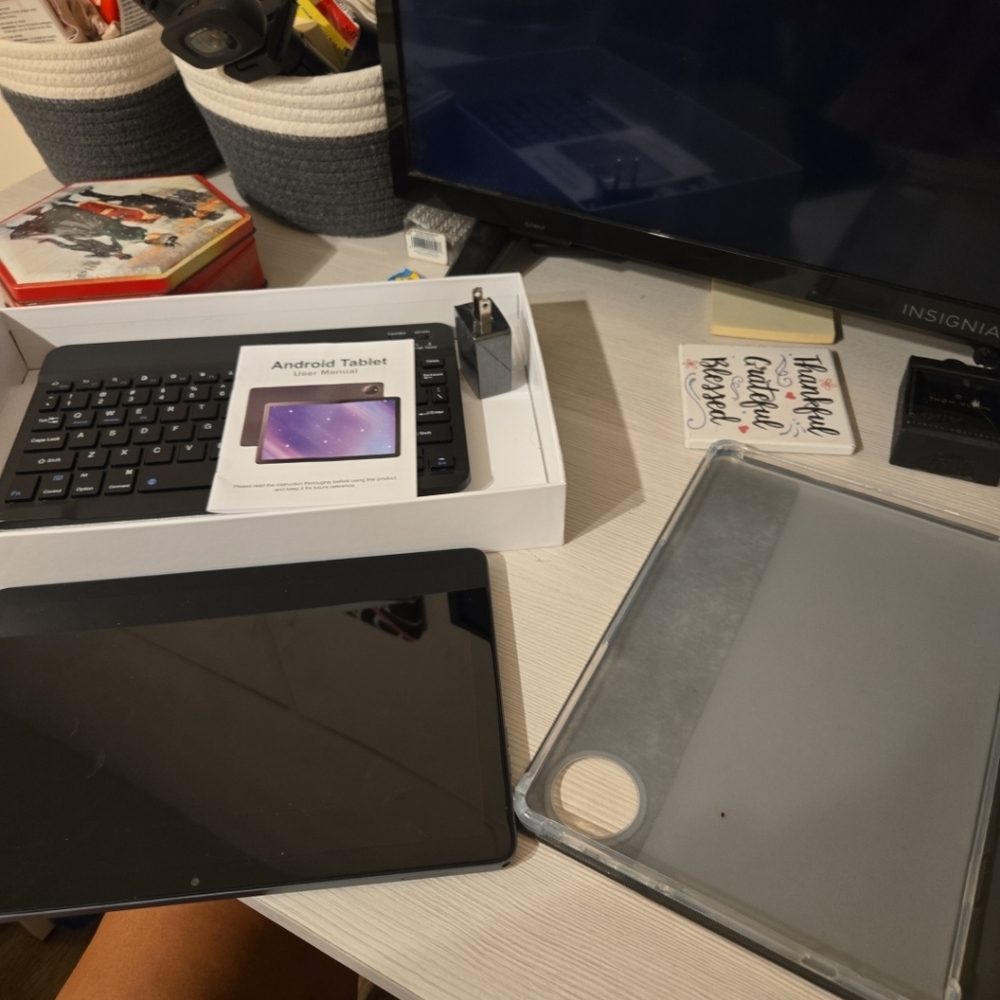 VOZIZOV D126 Android 14 Tablet,11 inch Tablets Case,UYRUREL Soft Silicone‎